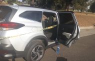 Gauteng: Police arrest two suspects and recover a stolen truck after a high speed chase on the highway