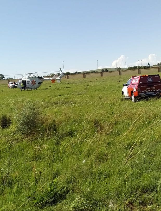 Mom and two kids injured in single vehicle collision on the N1 near the Grasmere Toll Plaza