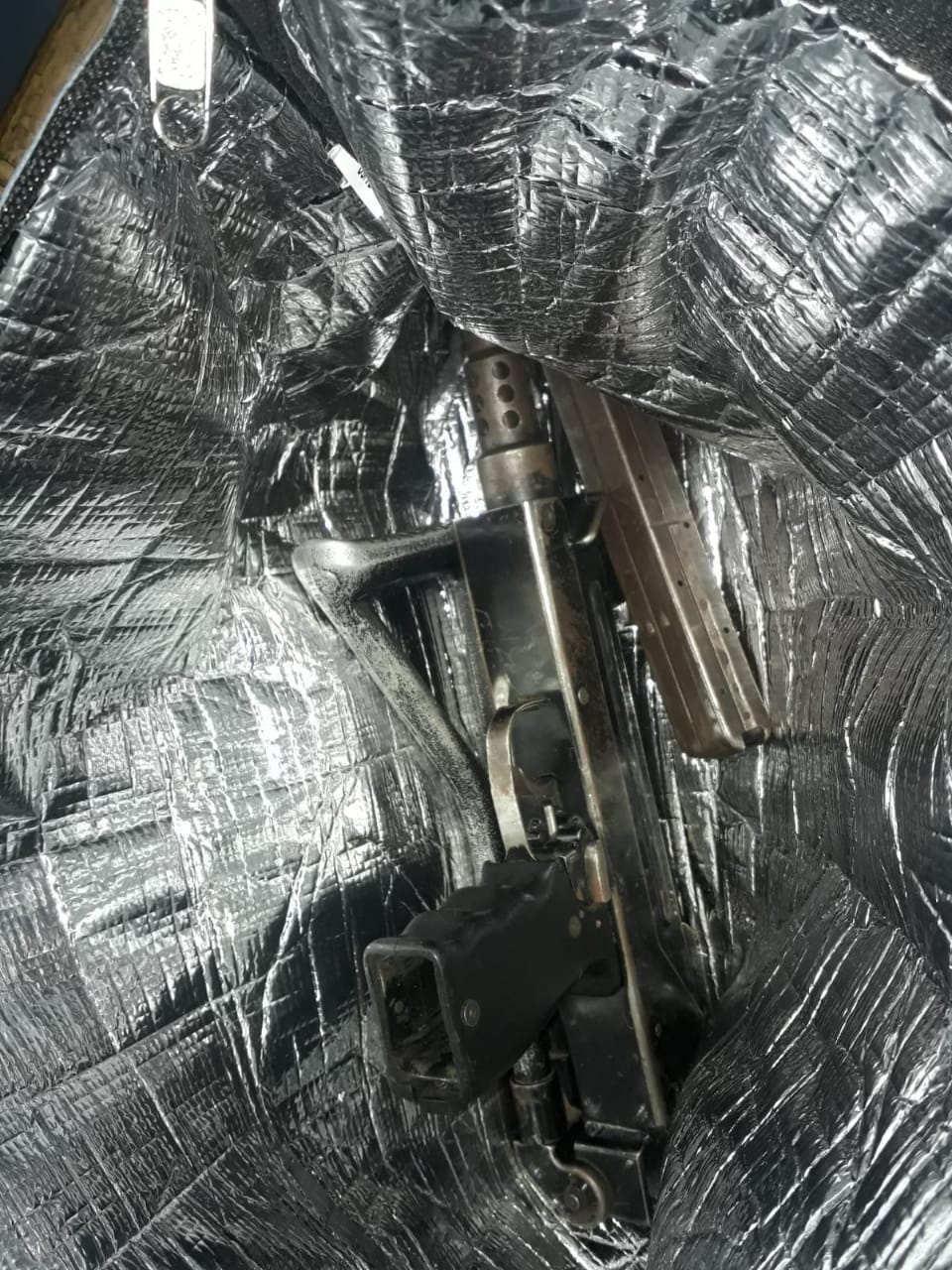 Four suspects arrested for possession of illegal firearms and dealing in drugs in Bonteheuwel and Ravensmead