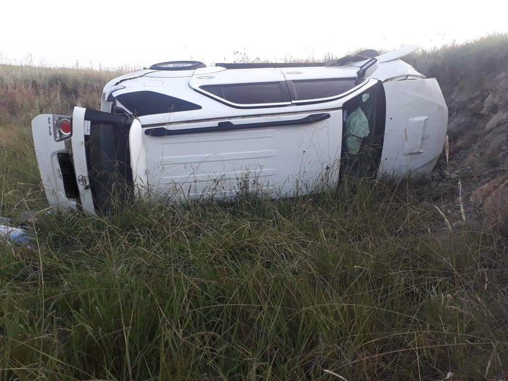 Five injured in a vehicle rollover between Fouriesburg and Ficksburg