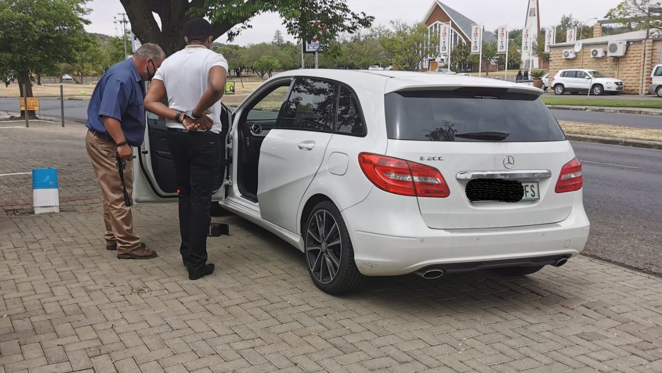 SARS official arrested for corruption and extortion in Bloemfontein