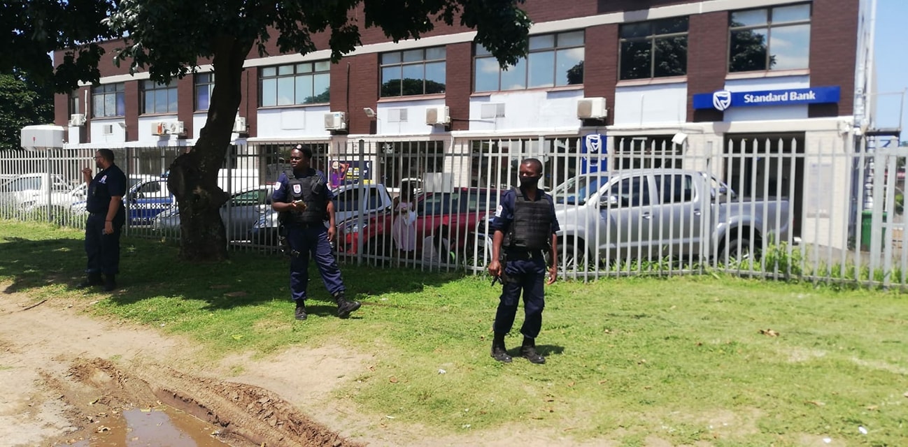 Robbery outside Standard Bank in Prospecton