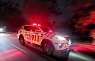 Gauteng: Driver injured after crashing into tree in Vanderbijlpark