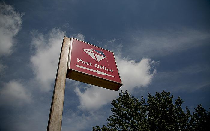 Police hunt for Post Office robbery suspects