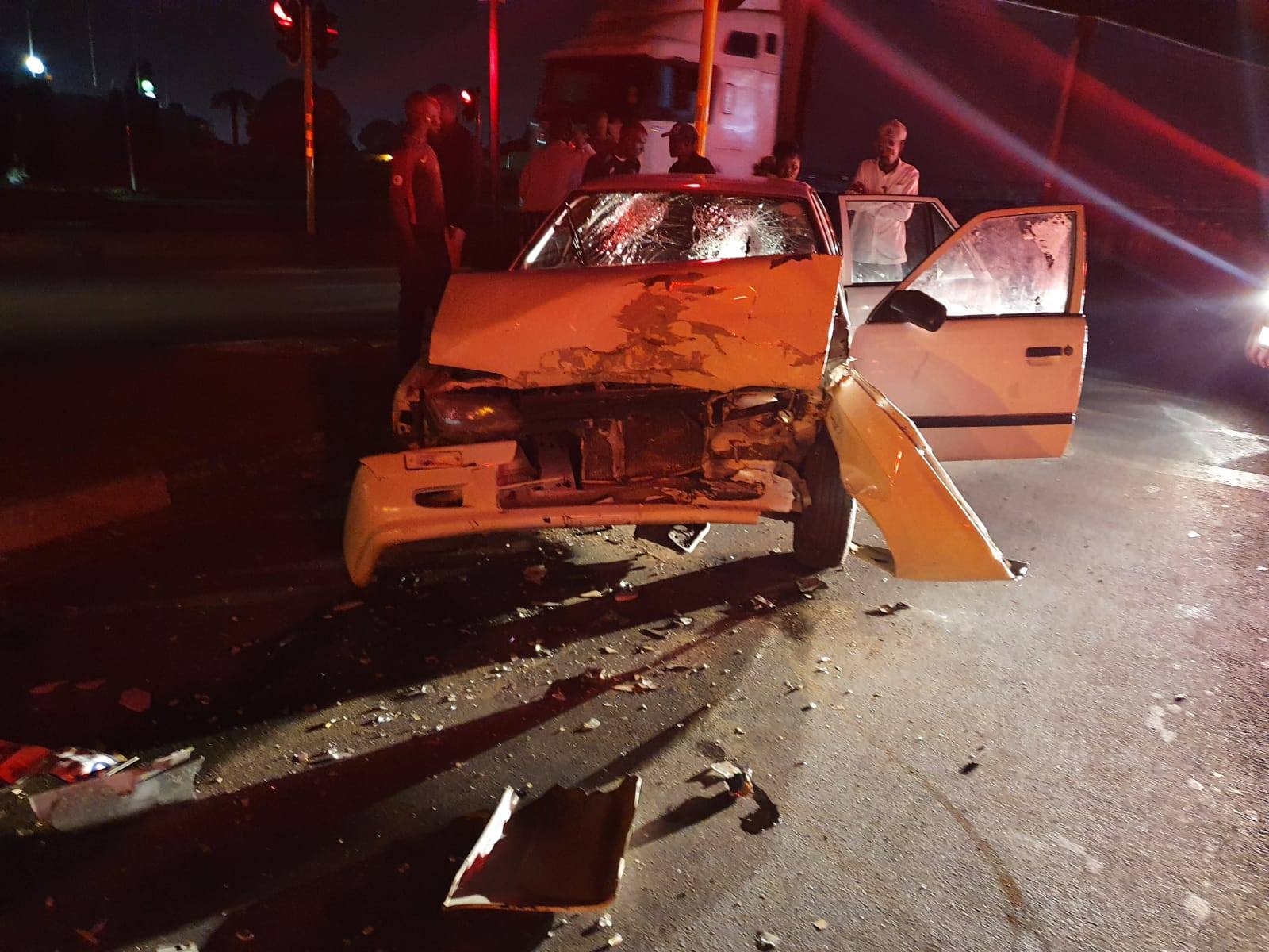 Collision at an intersection in Isando