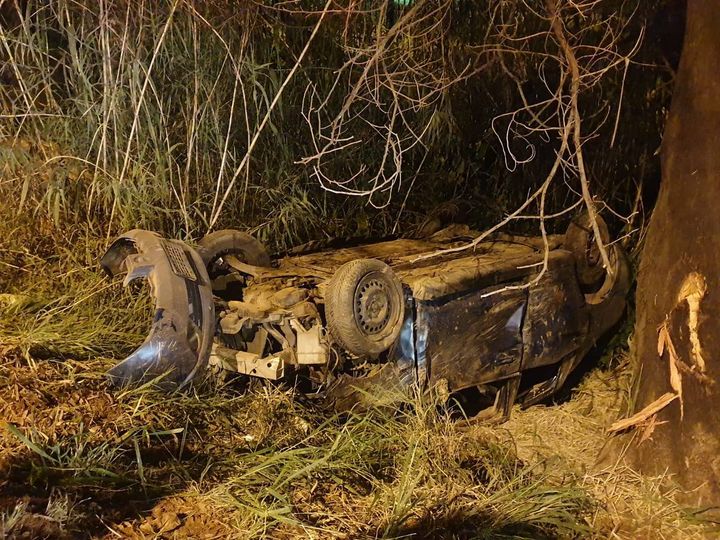Two injured in a vehicle rollover in Wilgeheuwel