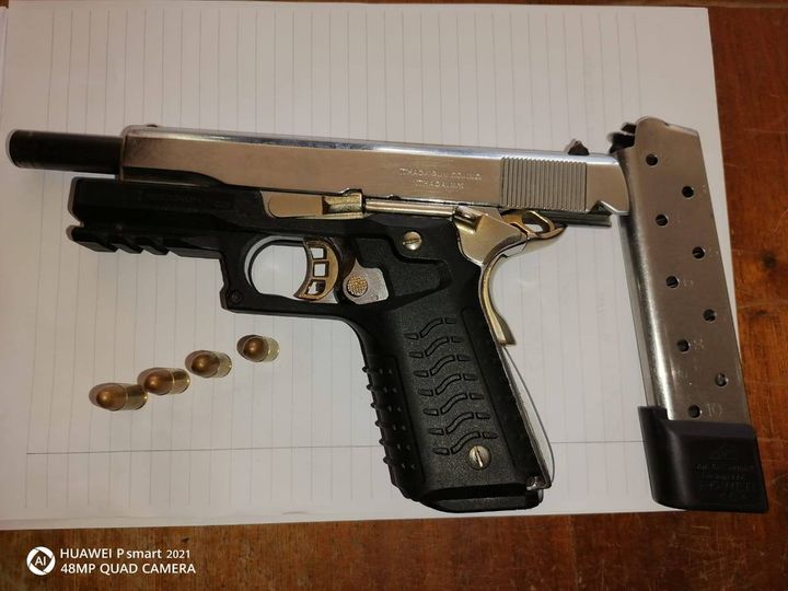 Suspect arrested for possession of unlicensed firearm and ammunition in Ravensmead