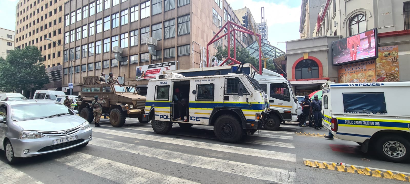 Gauteng police confiscate counterfeit goods worth more than R7 million as they continue to clean the streets of Johannesburg