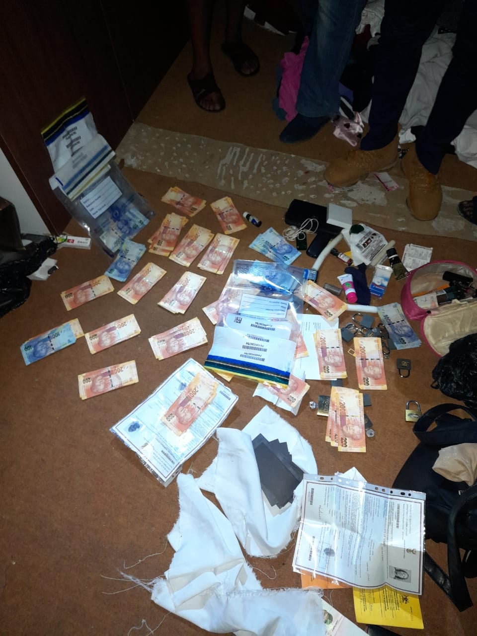 Suspects arrested for possession of counterfeit notes