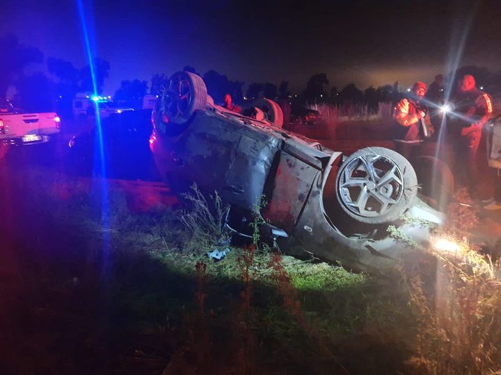 Two injured in a vehicle rollover in Benoni