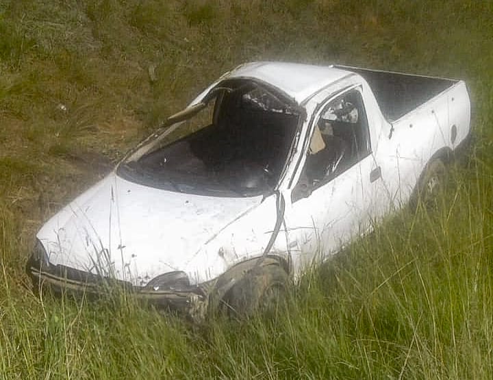Two injured in a vehicle rollover on the N2, Izingolweni