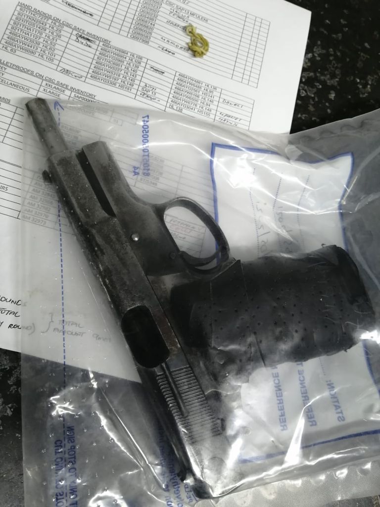 Five suspects arrested for possession of prohibited firearm in Delft