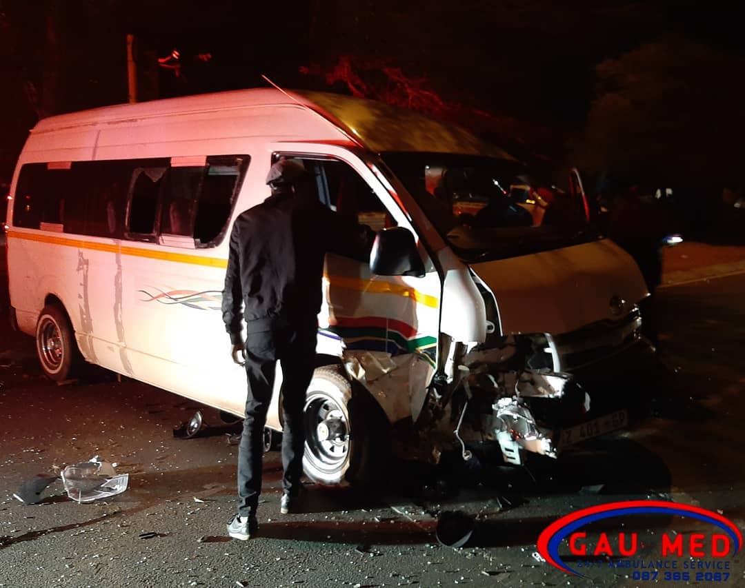 Several injured in a minibus taxi in Kempton Park