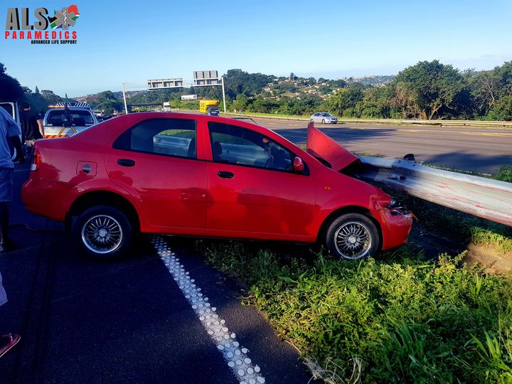 Road crash on the N3 Durban bound after the Spine Road bridge.