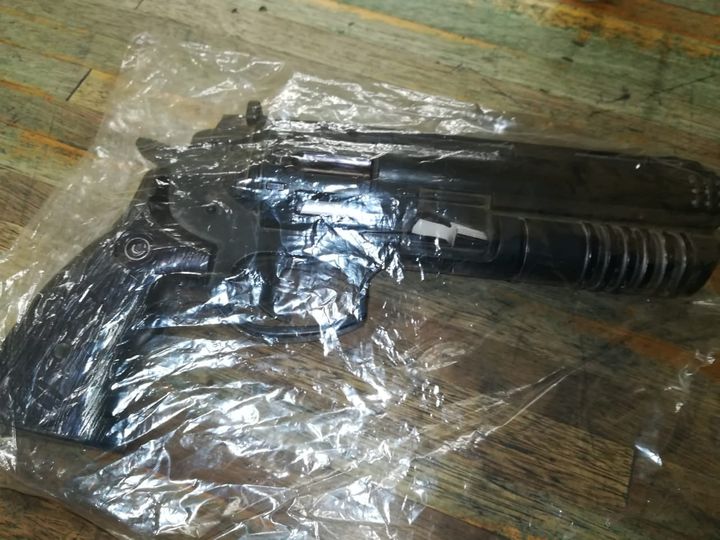 Swift action leads to the arrest of five suspects in a robbery case.