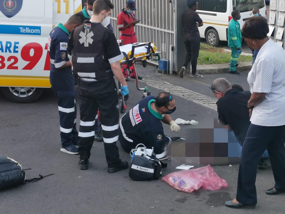 Durban: Security guard injured after driver knocks over concrete pillar ...