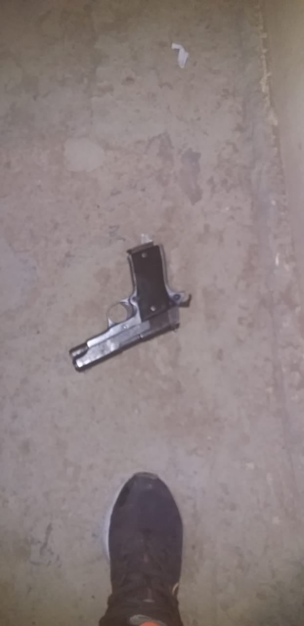 Four men arrested for business robbery, firearm confiscated