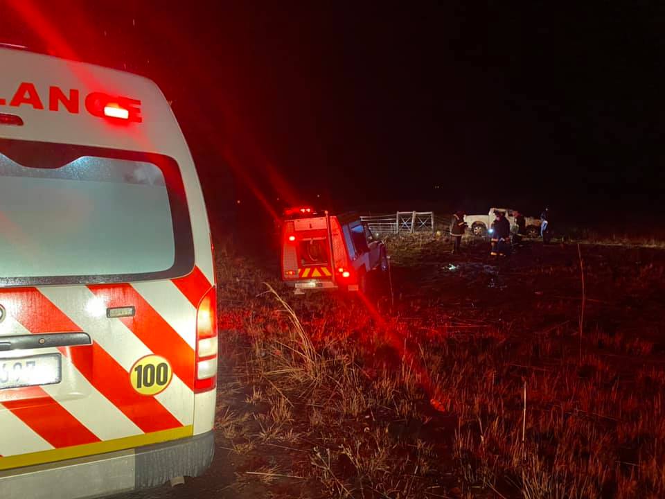 Two entrapped after a road crash approximately 35km outside of Underberg towards Kokstad.