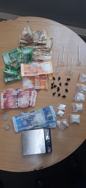 Two suspects arrested for dealing in drugs