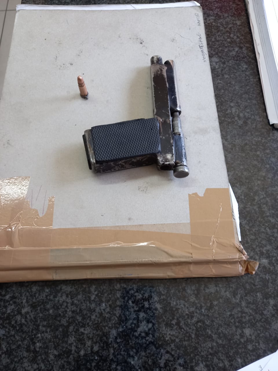 Two suspects arrested with homemade zip guns