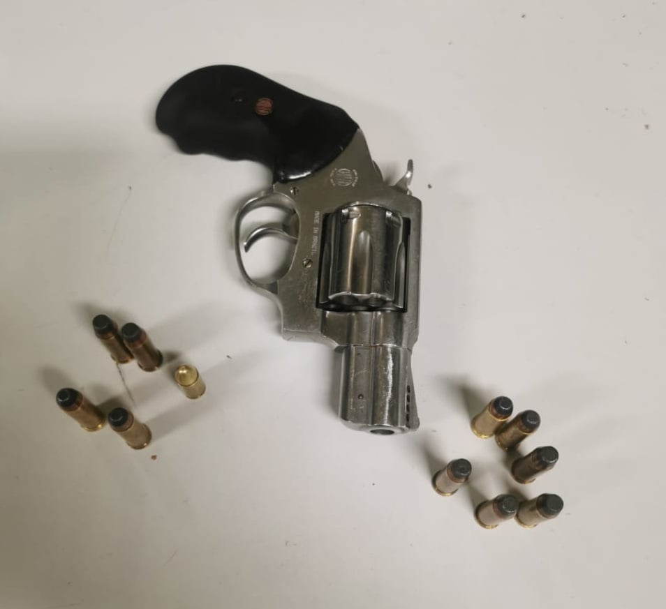 Several suspects arrested for possession of unlicensed firearms and ammunition