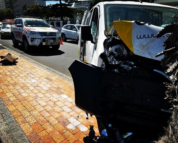 Three injured as car is crashed into a tree on Beach Road, Sea Point.