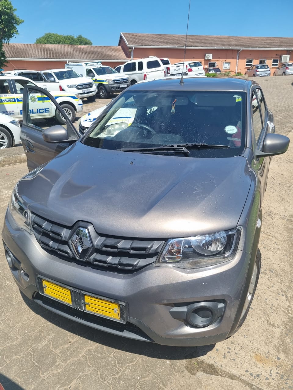 Suspect arrested following recovery of stolen vehicle in Kwadukuza