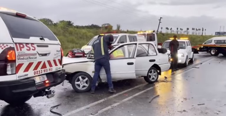 Two critical, two entrapped following head-on collision on the R102, Umhlali