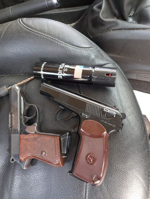 Three suspects arrested with prohibited firearms and stolen vehicle