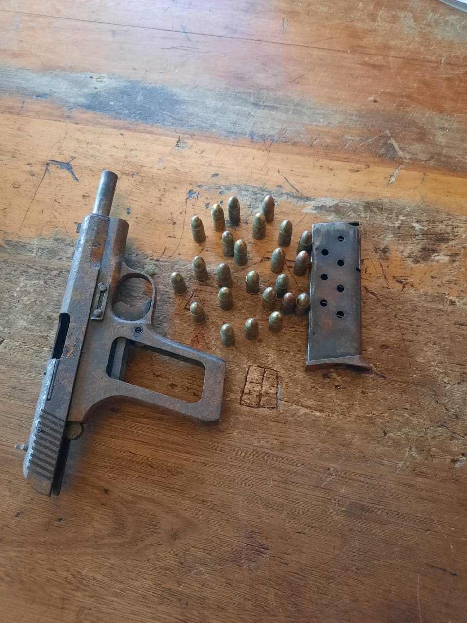 Firearm, ammunition and dagga found at the N3 roadblock