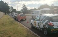 Security guard praised for assisting lady after tyre failure