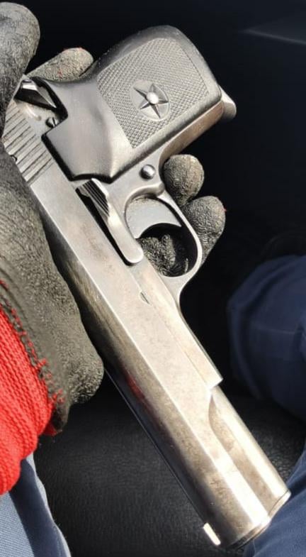 Maitland Flying Squad members arrest suspect for possession of an unlicensed firearm