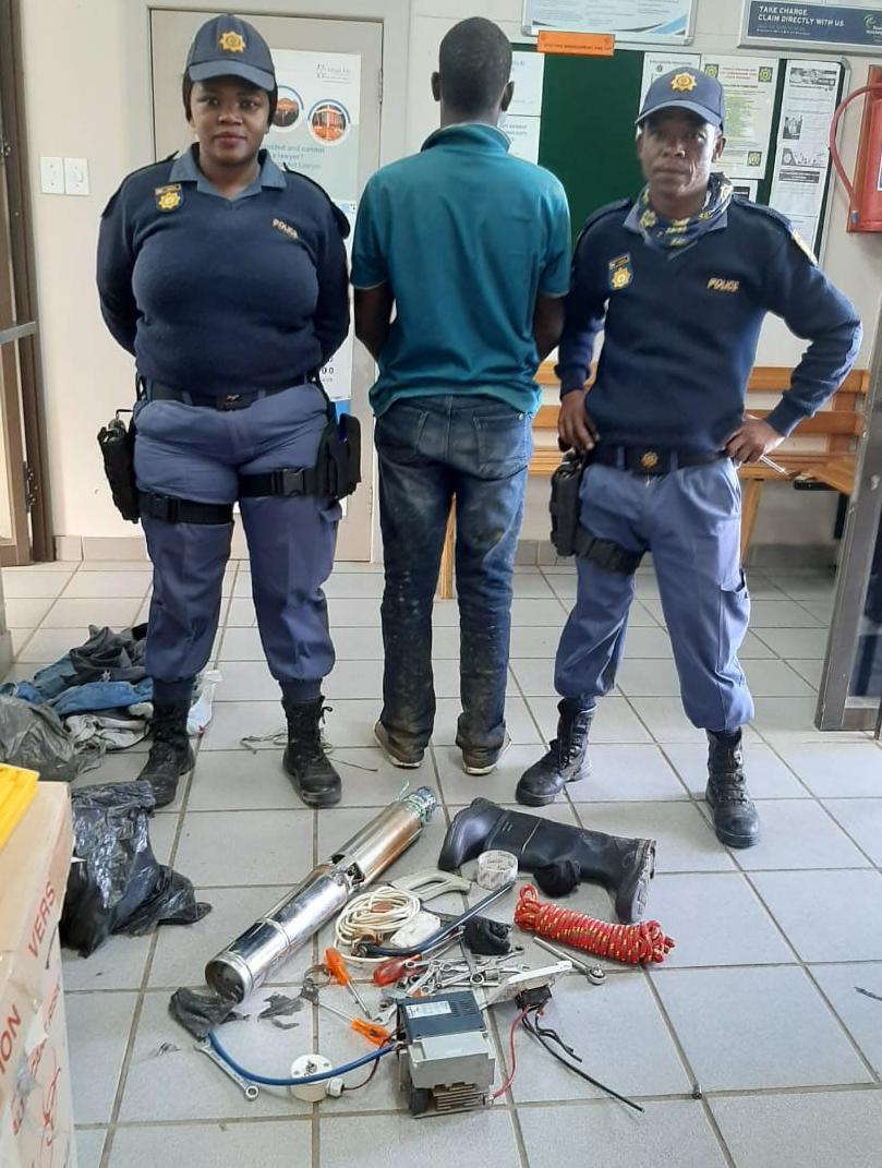 Suspect nabbed in possession of water pump valued R50 000 and housebreaking implements in Dealesville