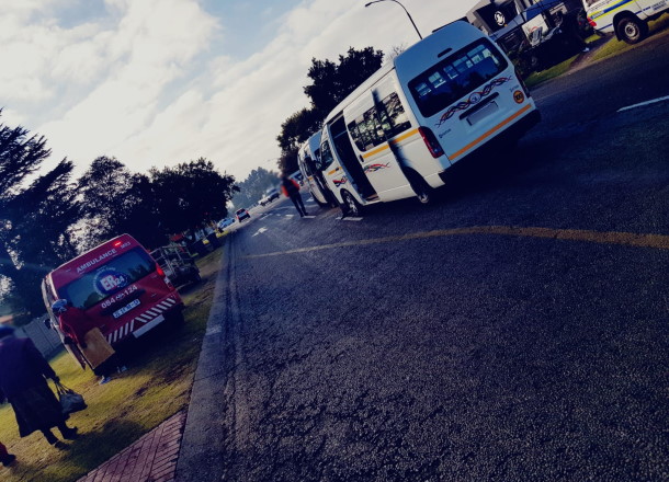 A Three-vehicle collision in Brackendowns has left sixteen injured