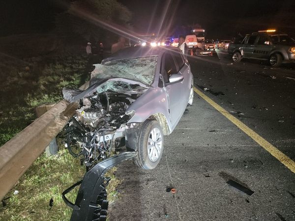 Mandini, N2 Bridge 18 - MVA leaves 8 injured and 1 deceased