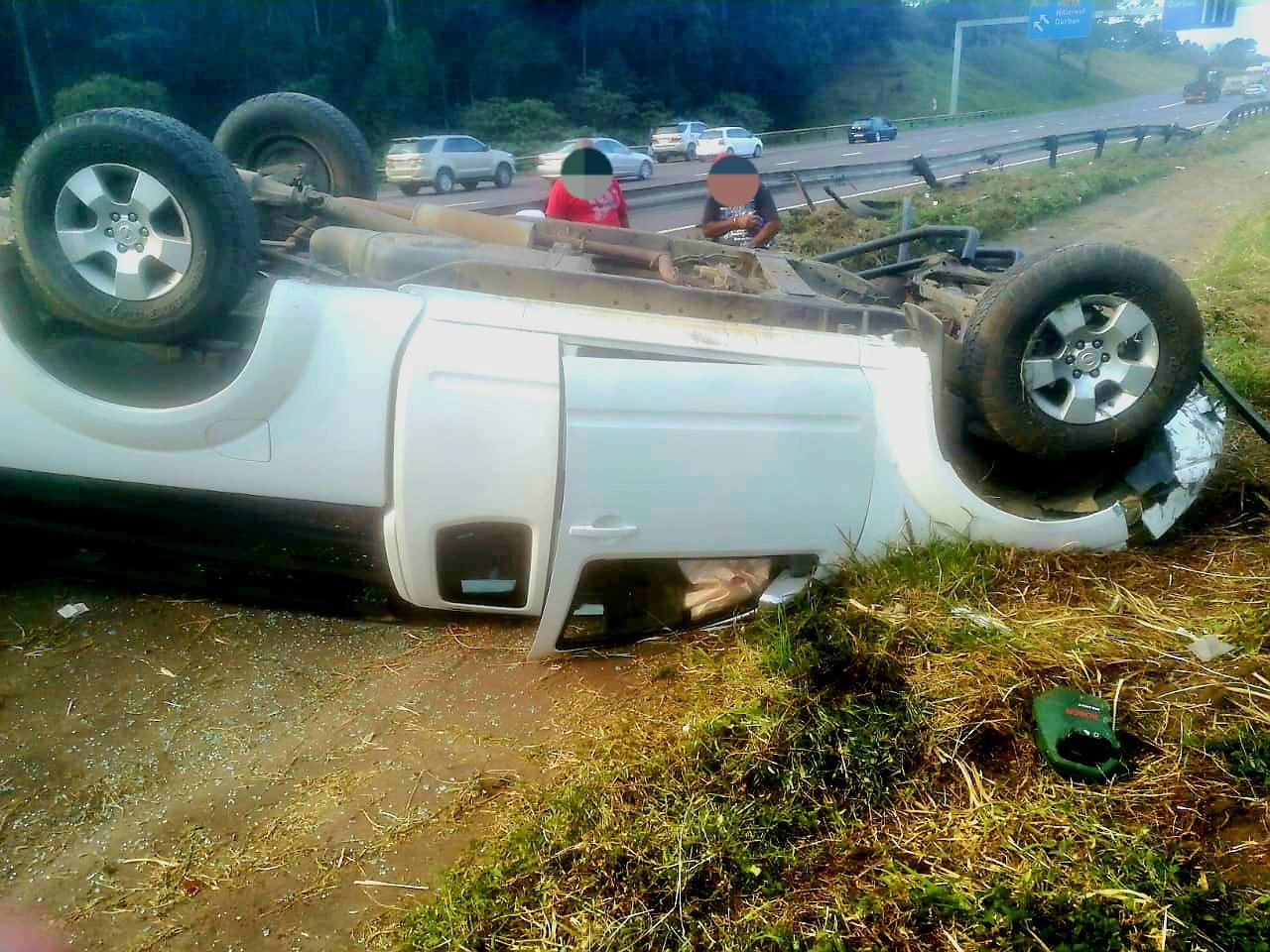 Vehicle rollover on the N3 Eastbound in the vicinity of Key Ridge.