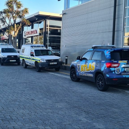 SAPS Walmer detectives are on the hunt for suspects allegedly involved in a shooting incident at a car dealership in William Moffett