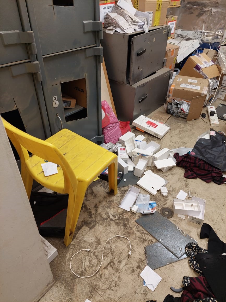 Retail store burglary, two suspects arrested, R600 000-00 worth of stolen goods recovered
