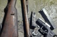 National Intervention Unit members arrest suspect with an assault rifle, four more arrested