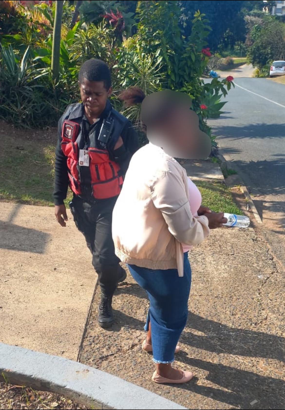 Woman Pedestrian Robbed At Gun Point: Lotusville - KZN