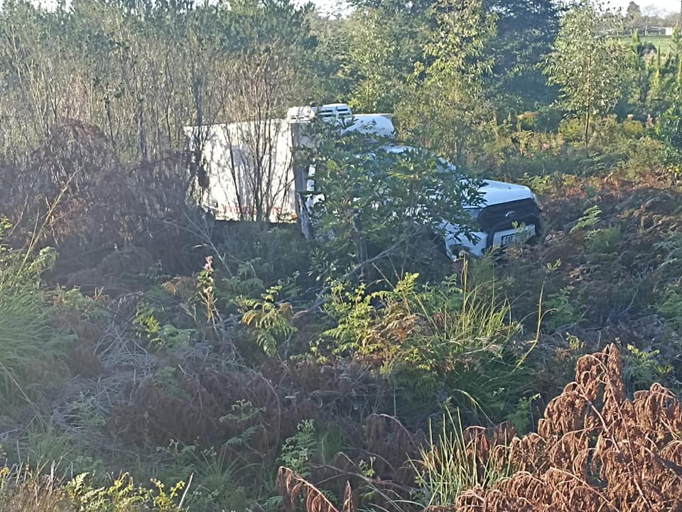 Vehicle rollover along the N2 between Woodlands & Plettenberg Bay.