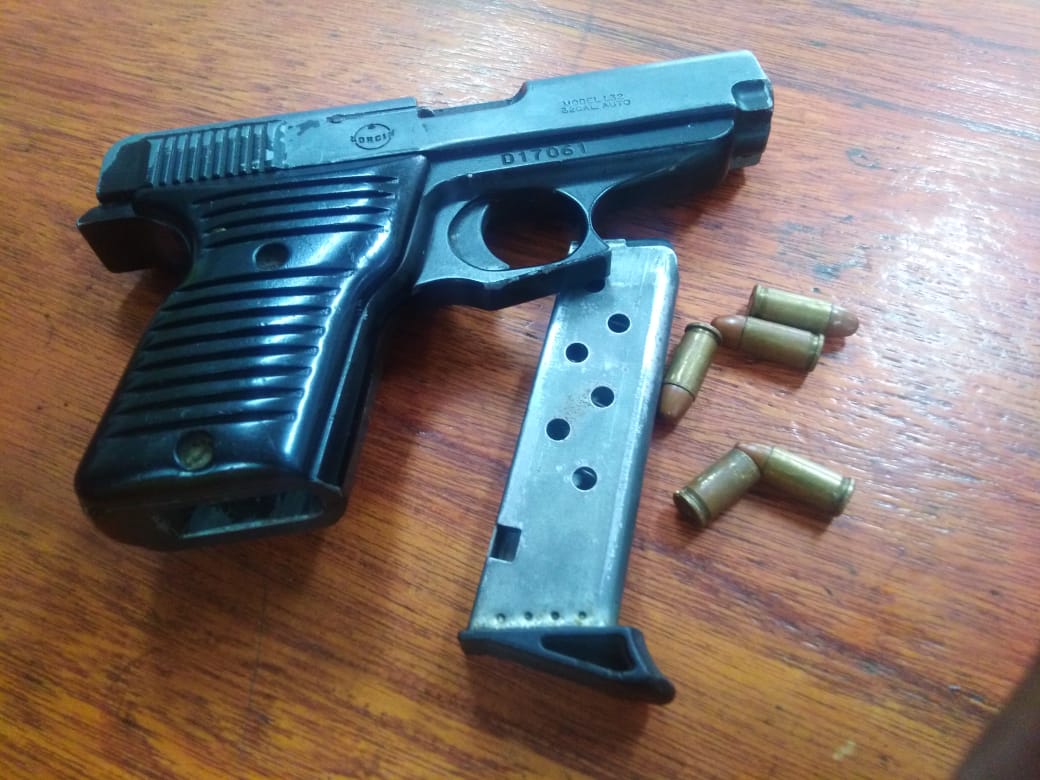 Suspects arrested for possession of unlicensed firearm