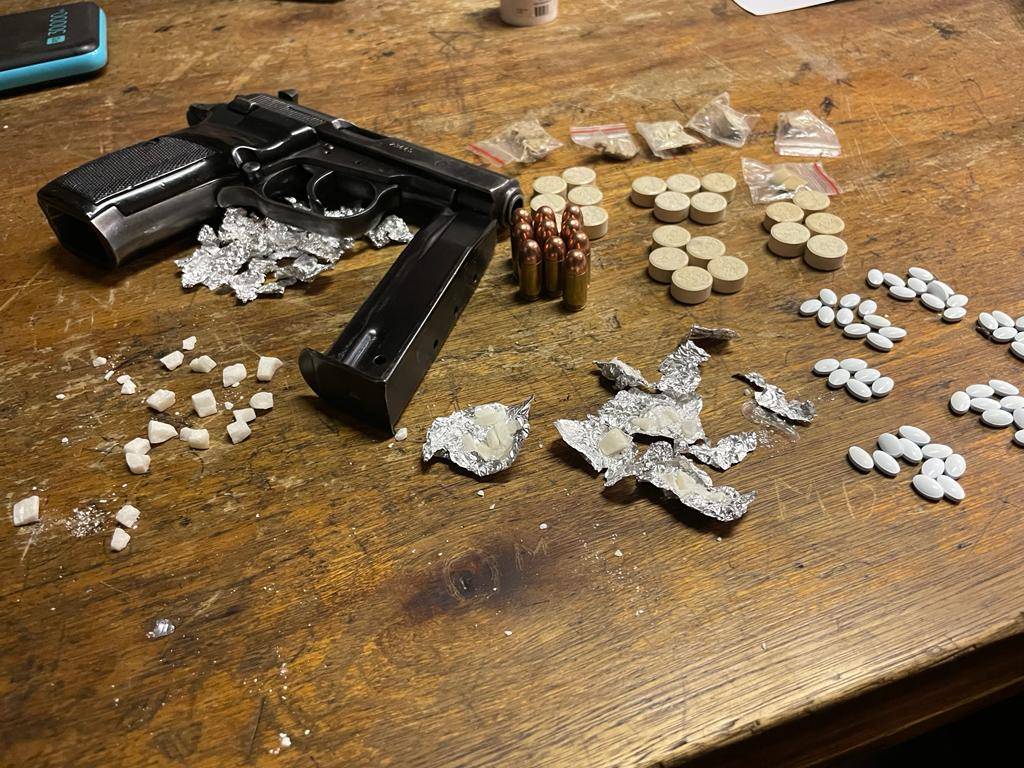 Two suspects arrested for possession of drugs