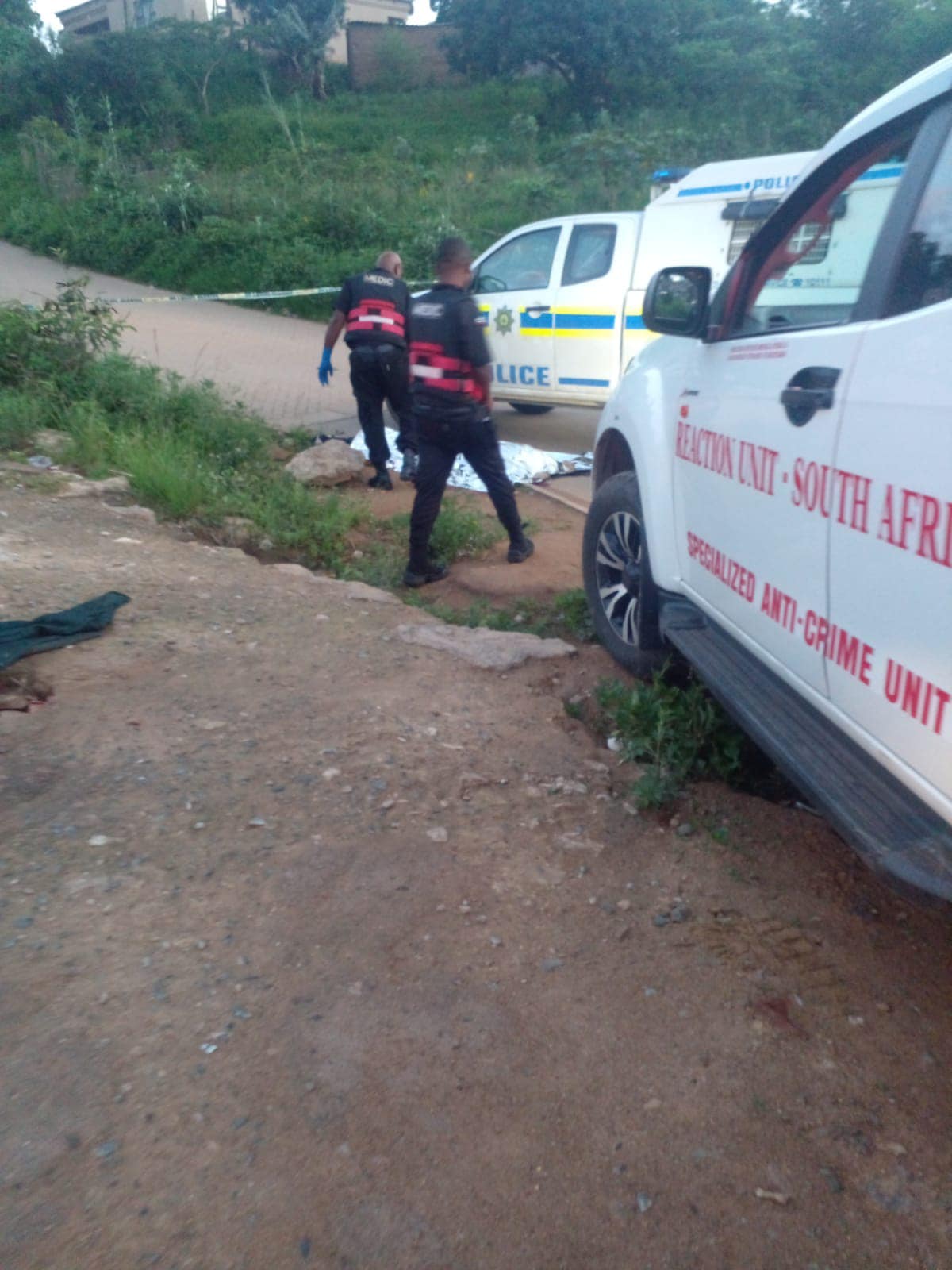 Passerby discovers murdered man in Mhlasini