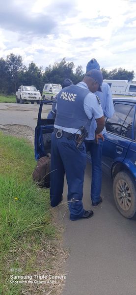 Drug arrests made during a roadblock held by the Traffic Department in Amathole District