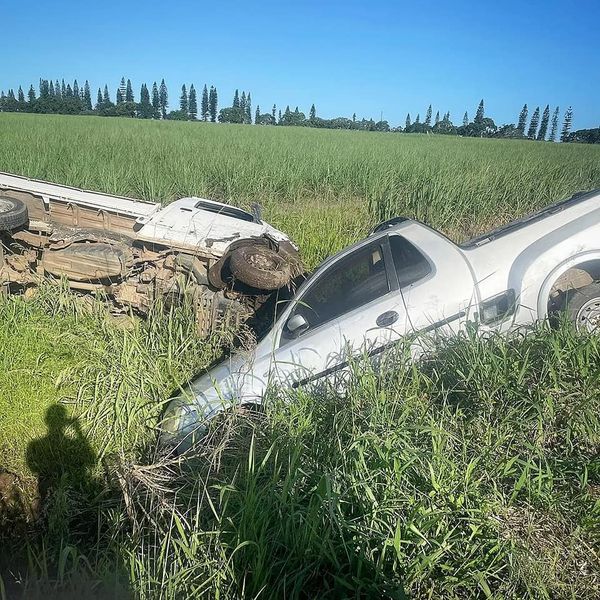 Vehicles collide at the entrance of Sugar Rush Park