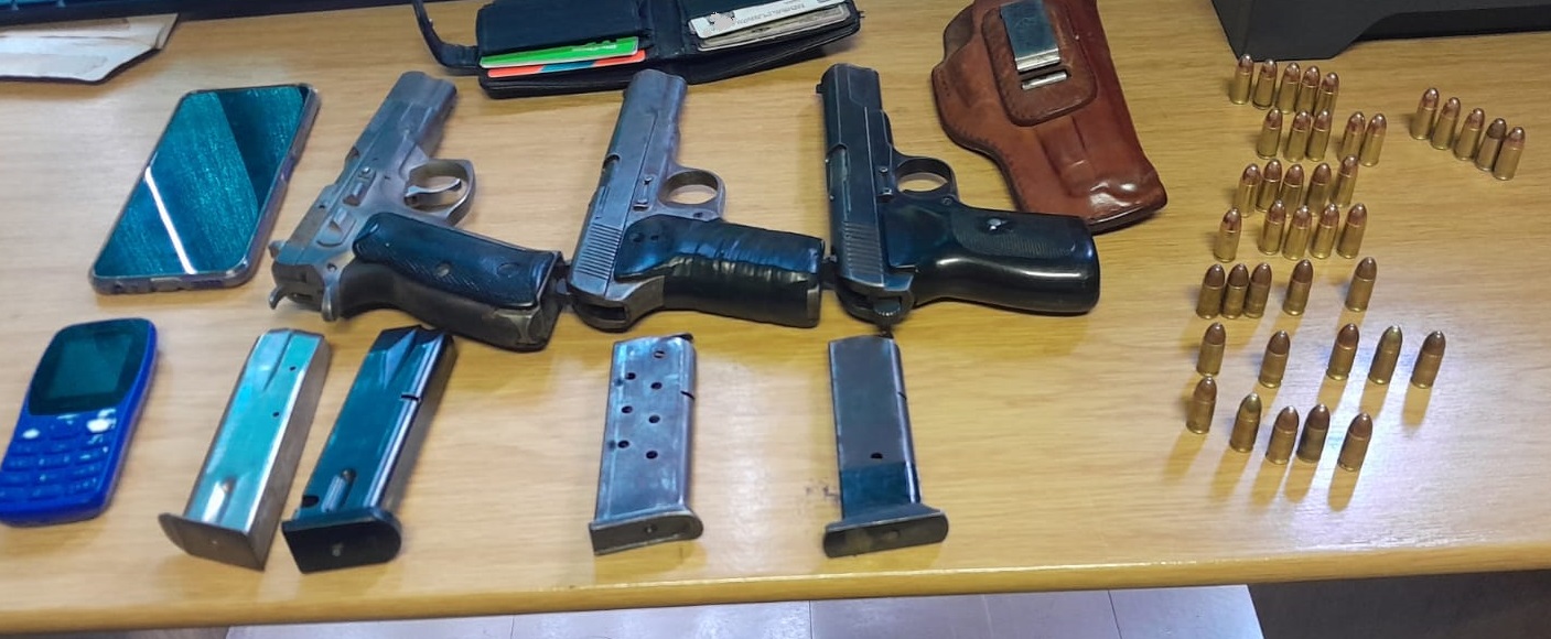 Two suspects arrested and three firearms recovered in a taxi in Pienaar