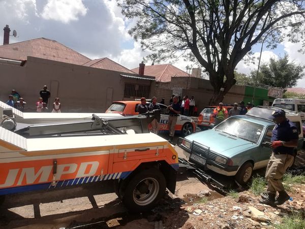 Vehicles impounded for causing an obstruction in Yeoville
