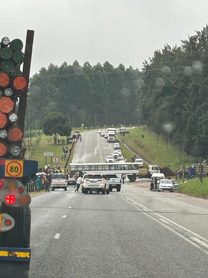 Protests on the R36 between Tzaneen and Duiwelskloof in vicinity of Westfalia