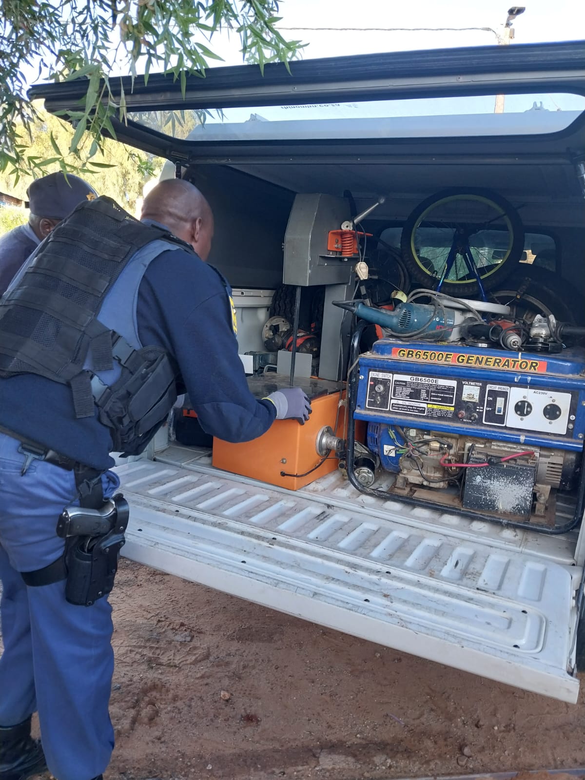 Take down operation nets eight for purchasing of stolen goods in Hartswater and Jan Kempdorp